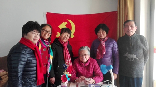 紫荆花社区:侨帮侨暖人心